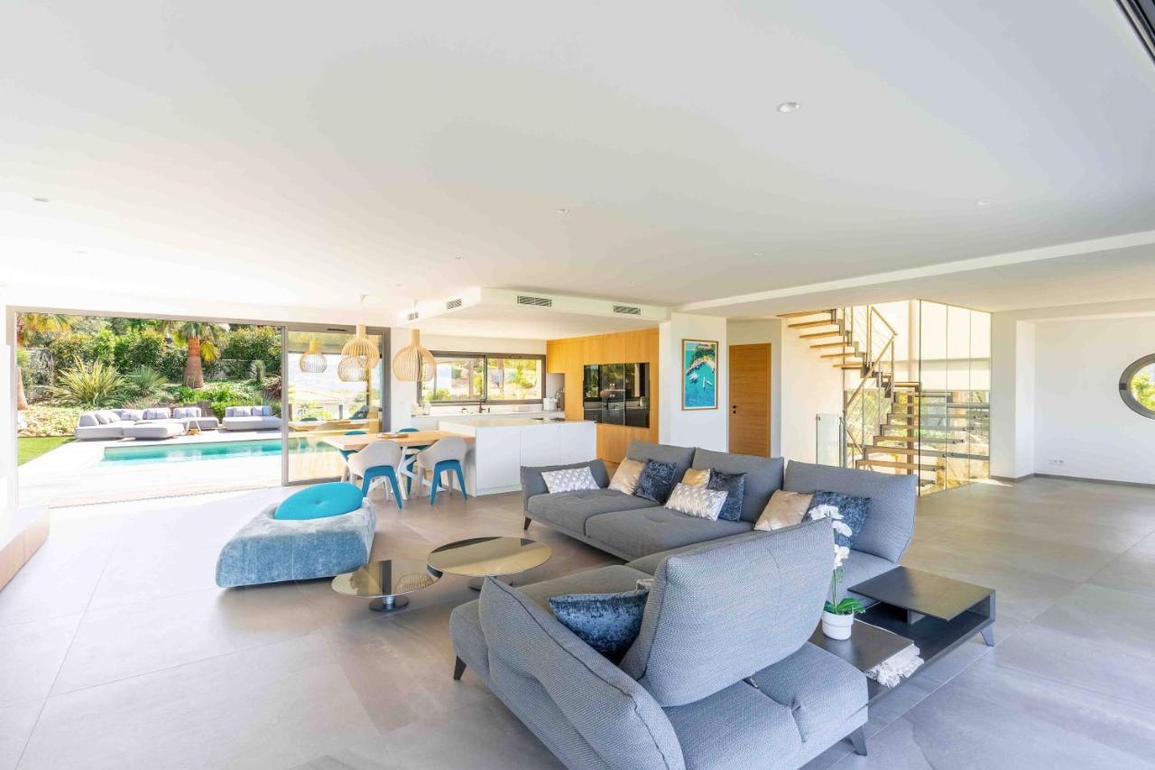Villa Palma Giens - Vue Panoramique -piscine Chauffee Mai A Septembre- 4 -garage Hyères